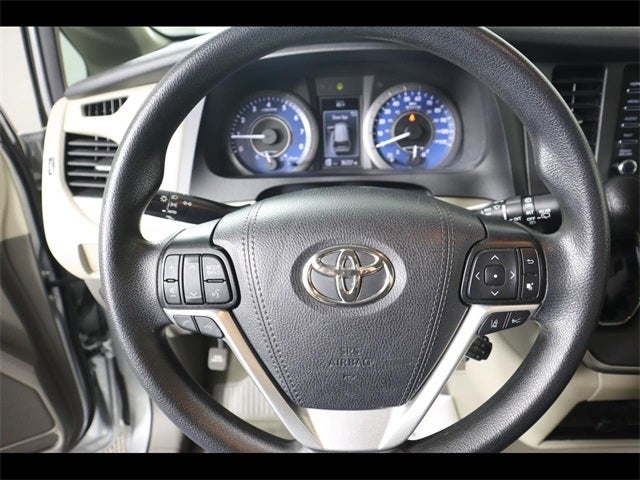2020 Toyota Sienna LE